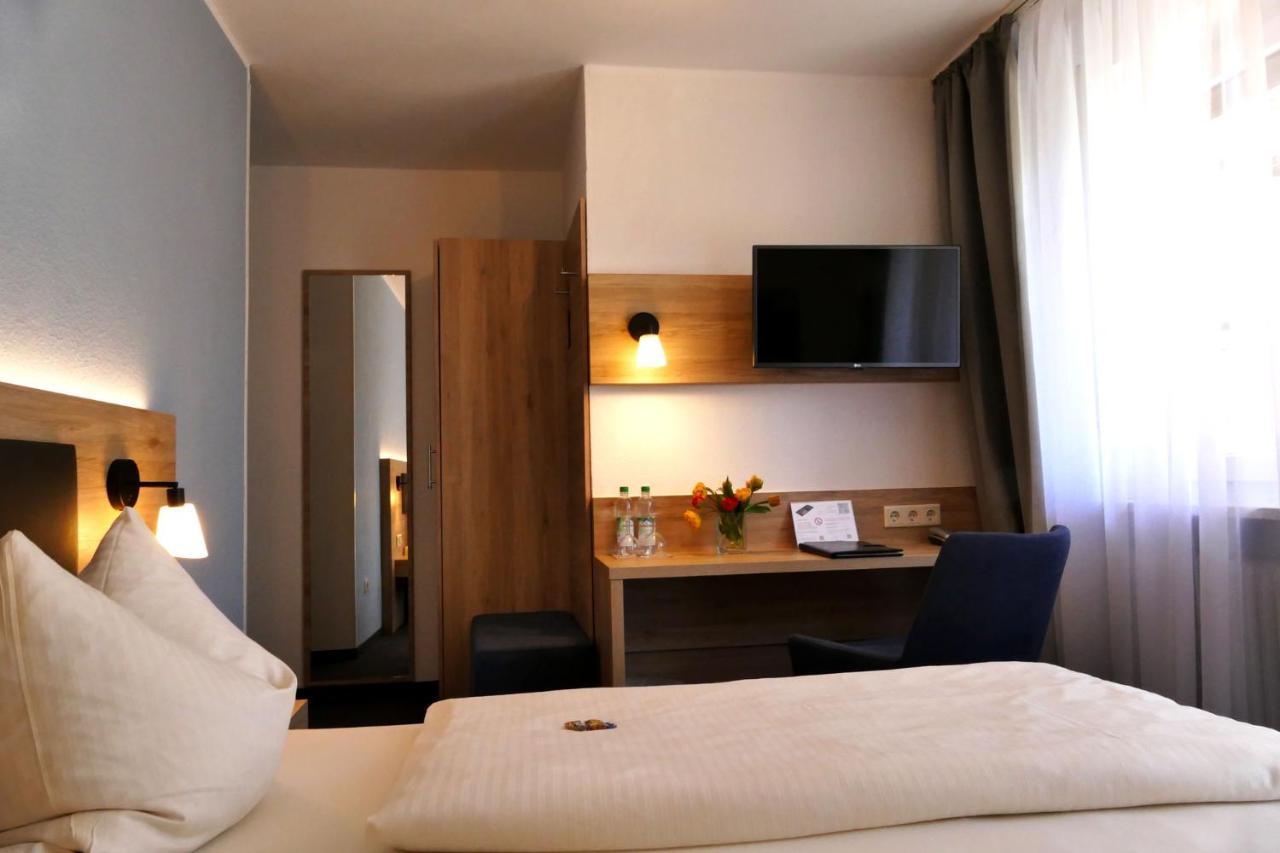 Hasi'S Hotel Grafing Esterno foto