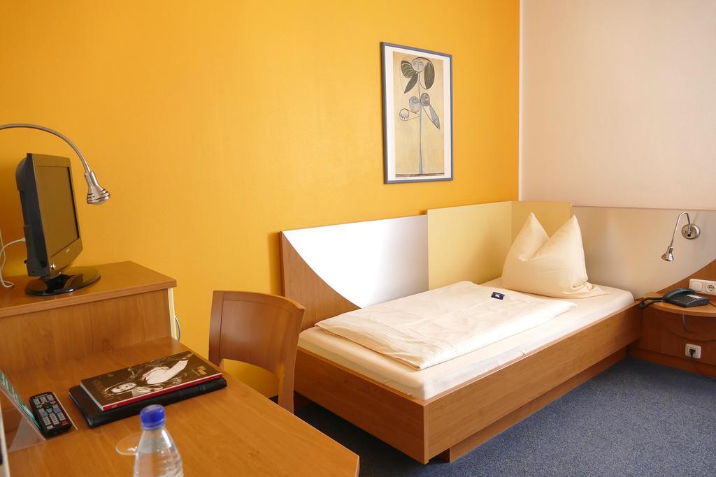 Hasi'S Hotel Grafing Esterno foto
